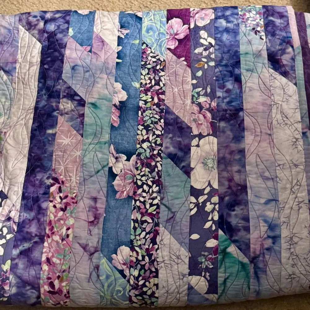 Handmade Floral Patchwork Quilt Full Queen 84x94 Purple Reversible Plush Back